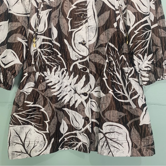 St John Leaf Print Short Sleeve Light Weight Jacket - Picture 3 of 16